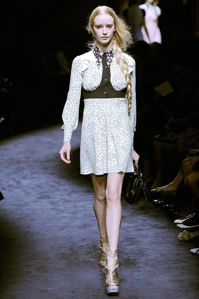 Look 14